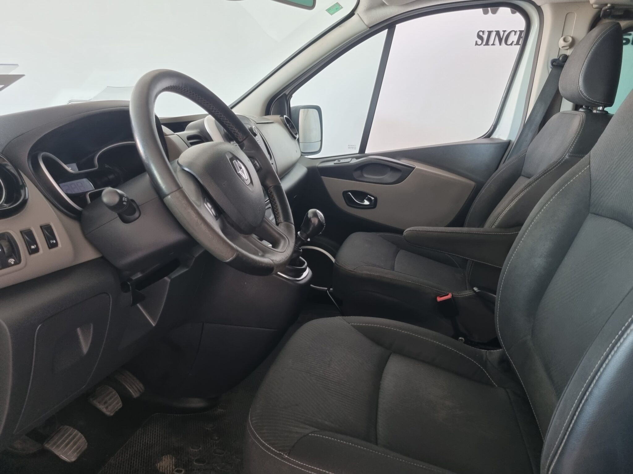 RENAULT Trafic Passenger Largo En. dCi 92 kW125 CV E6