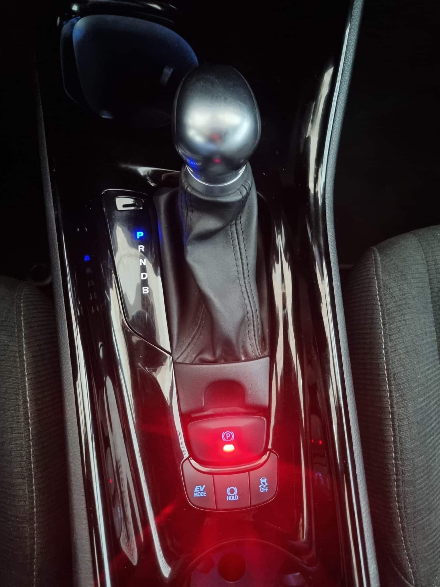 TOYOTA C-HR 1.8 125H Advance