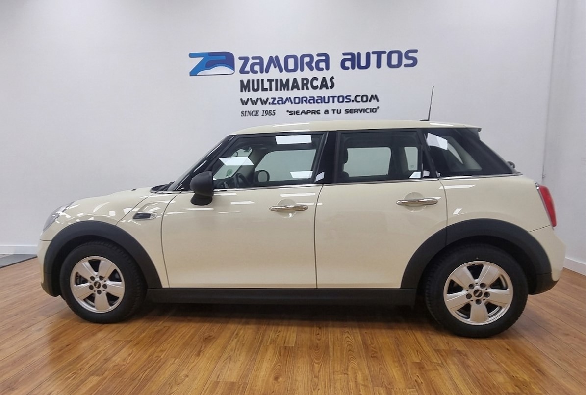 MINI ONE 5 PUERTAS