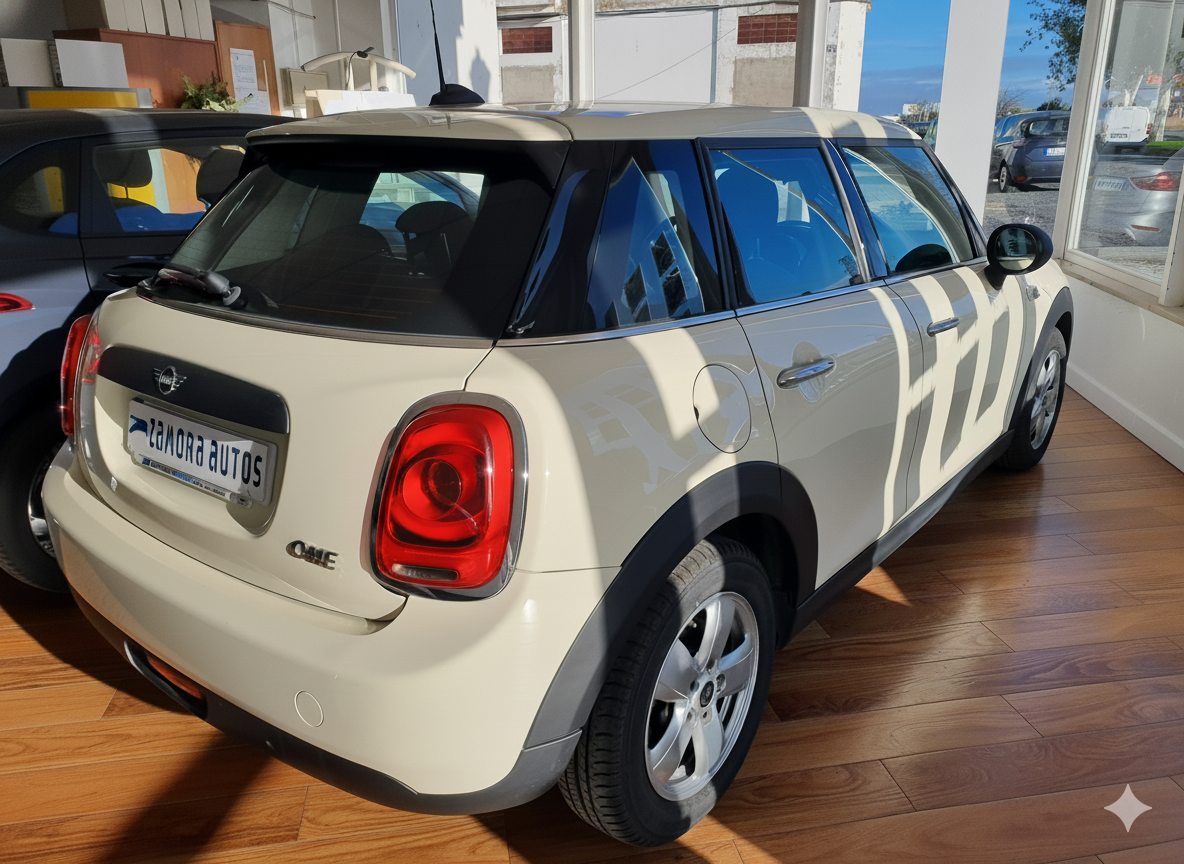MINI ONE 5 PUERTAS