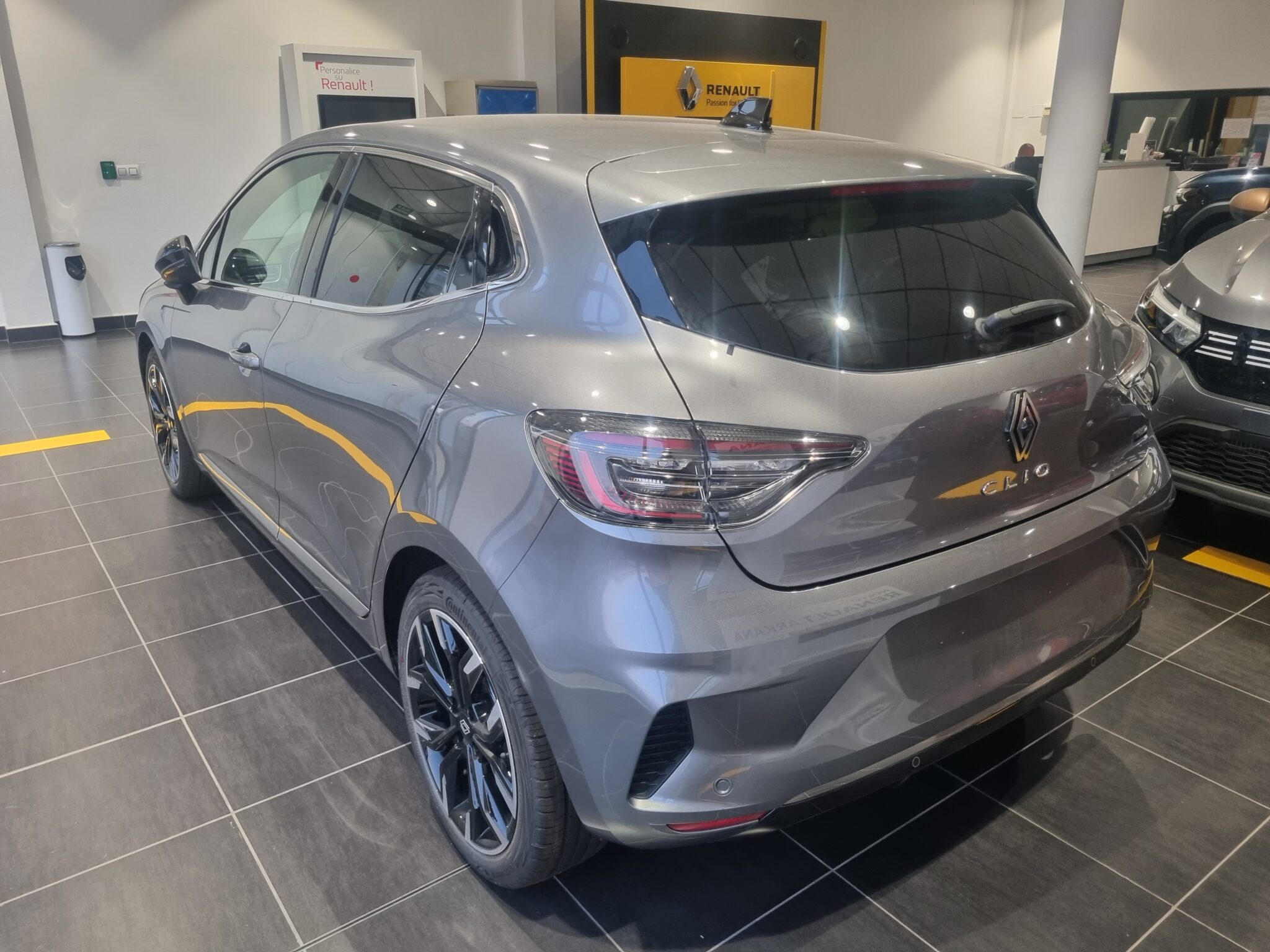 RENAULT Captur techno ETech full hybr.105 kW145CV
