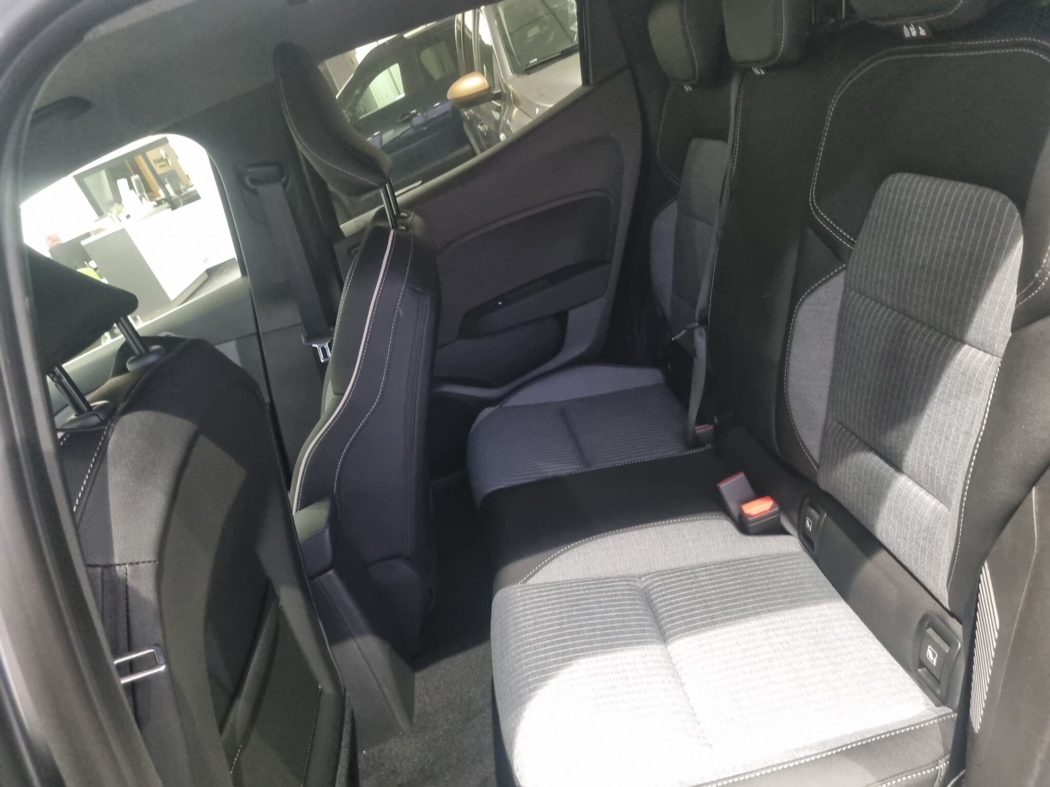 RENAULT Captur techno ETech full hybr.105 kW145CV