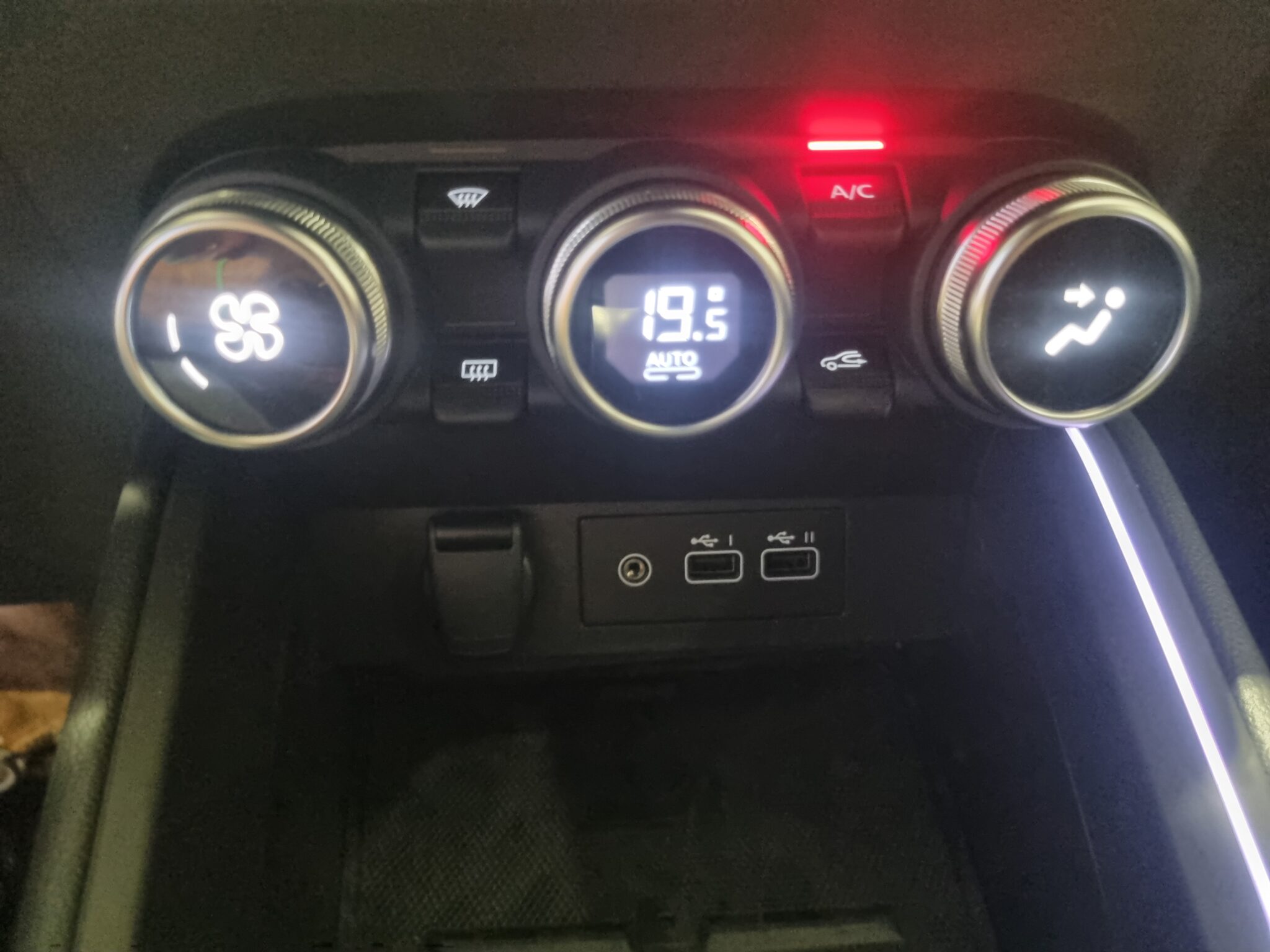 RENAULT Captur techno ETech full hybr.105 kW145CV