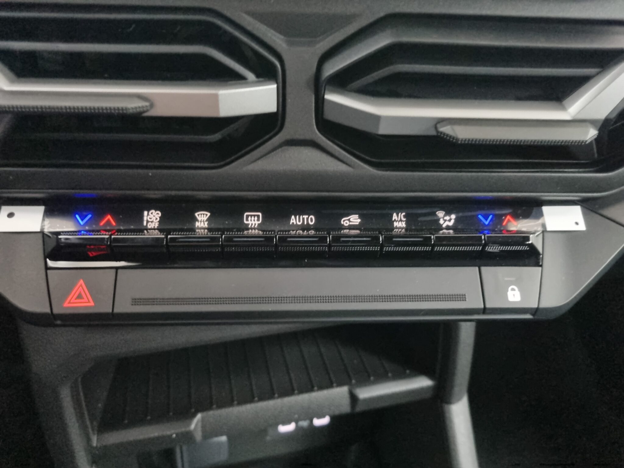 DACIA Bigster Expression hybrid 155