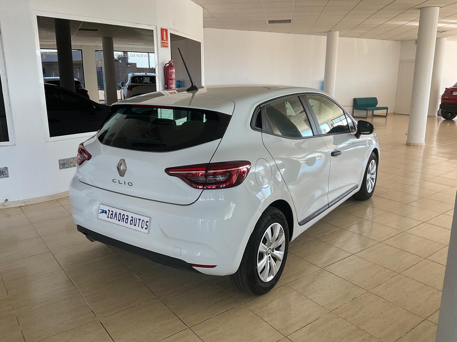 RENAULT Clio Authentic SCe 49 kW 67CV